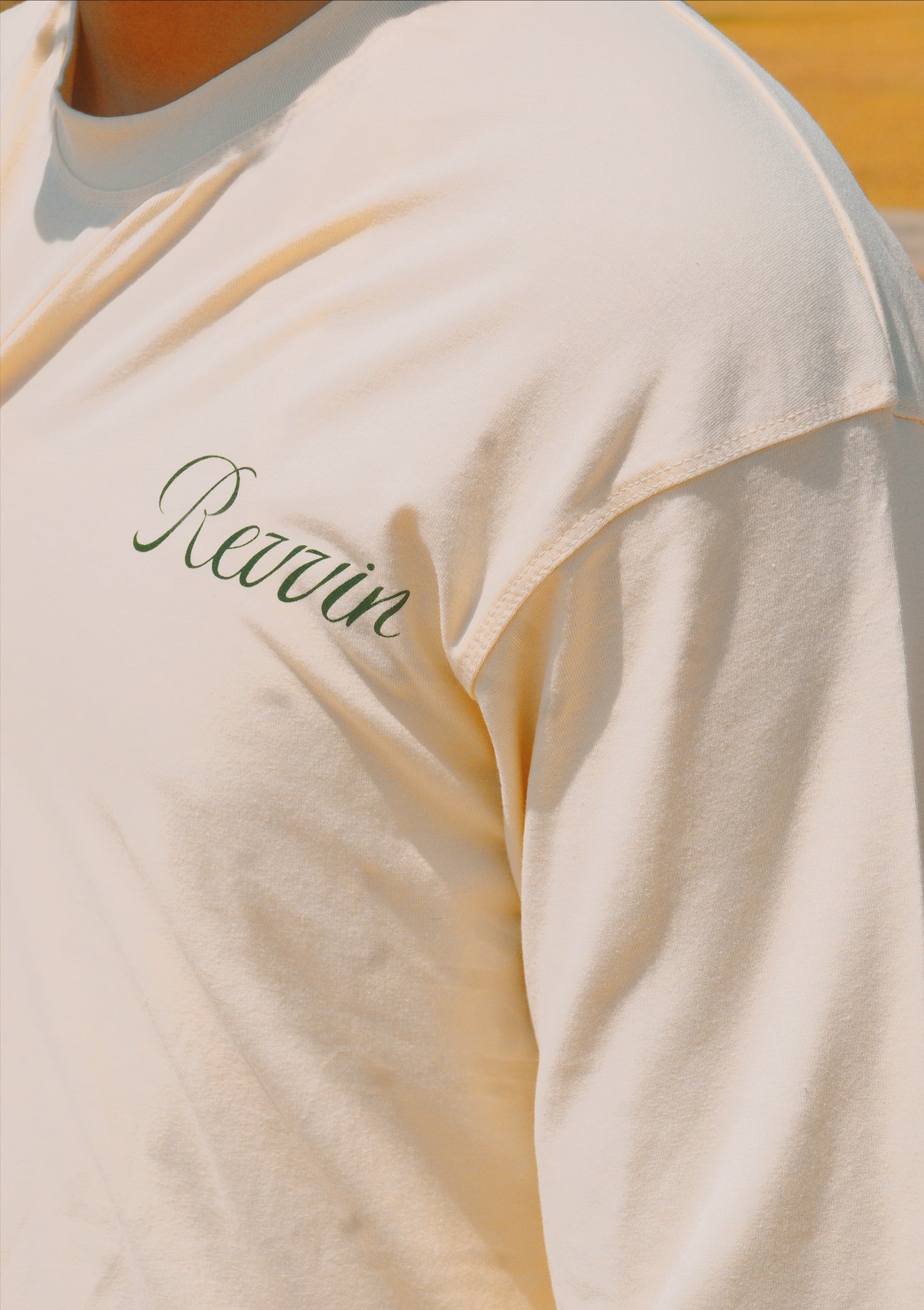 CLOVER DREAM TEE - Cream (UNISEX)